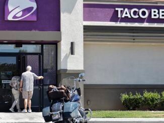 Taco Bell removes lettuce linked to cyclosporiasis outbreak from restaurants