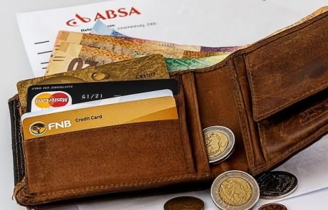 ZachXBT's Hardware Wallet Criticism Ignites Debate Over Crypto Self-Custody