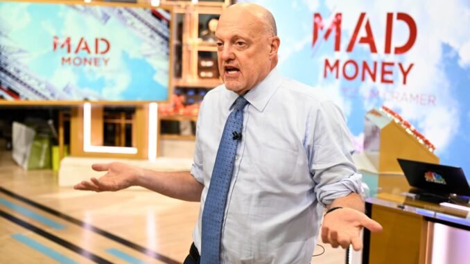 August was the month of the comeback kids. Cramer reviews what drove the biggest winners
