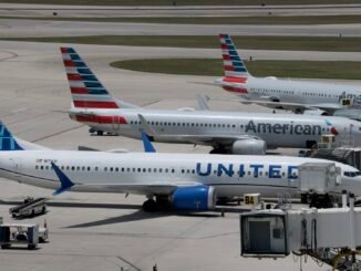 United Airlines goes after top frequent flyers at Delta, American